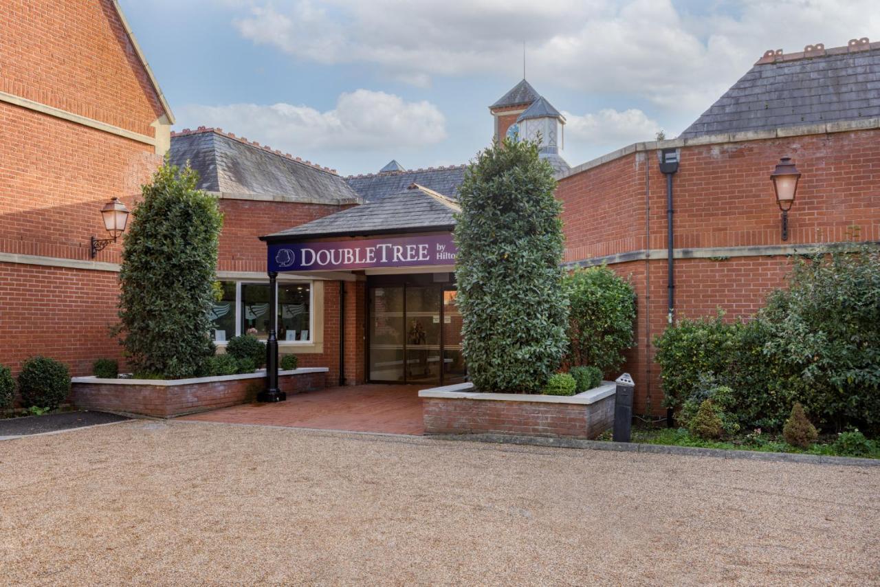 Отель Doubletree By Hilton St. Anne'S Manor Брэкнэлл Экстерьер фото